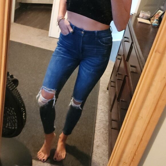 Distressed Skinny Jeans  - Picture 5 of 5